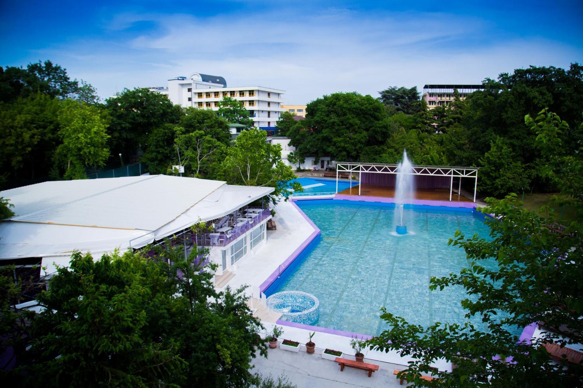 Хотел Рива Golden Sands Esterno foto