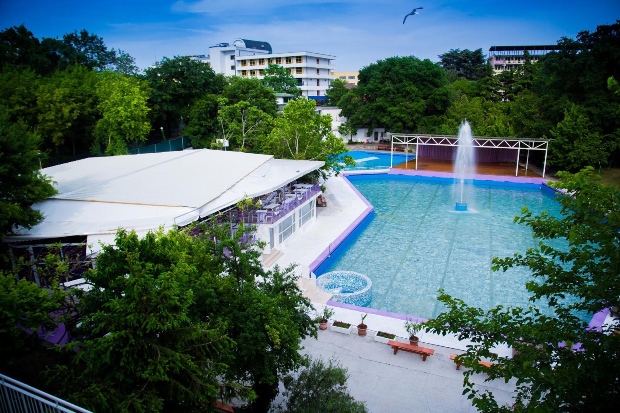 Хотел Рива Golden Sands Esterno foto