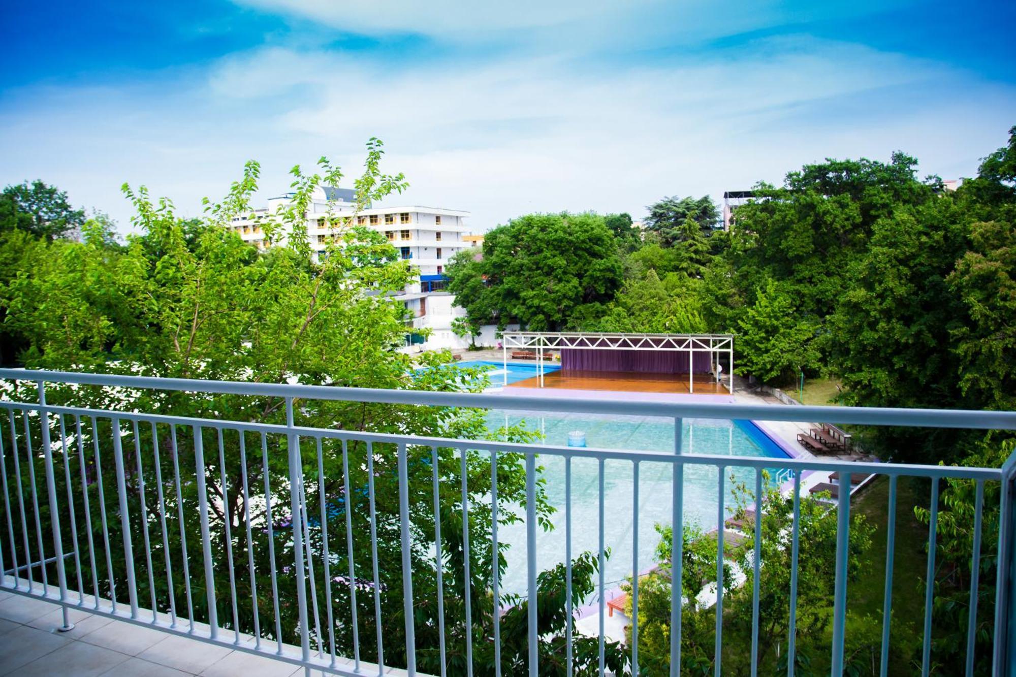 Хотел Рива Golden Sands Esterno foto