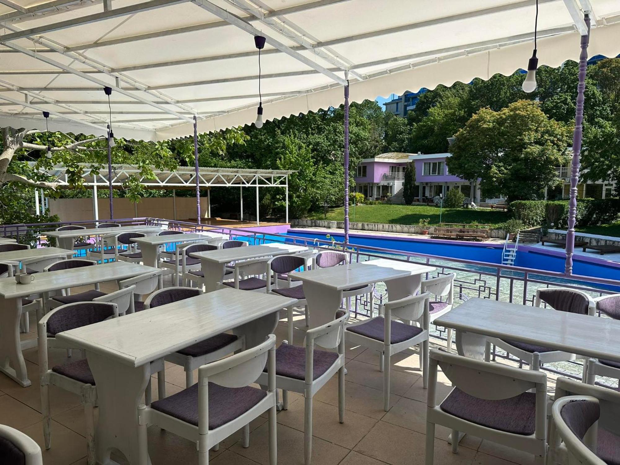 Хотел Рива Golden Sands Esterno foto