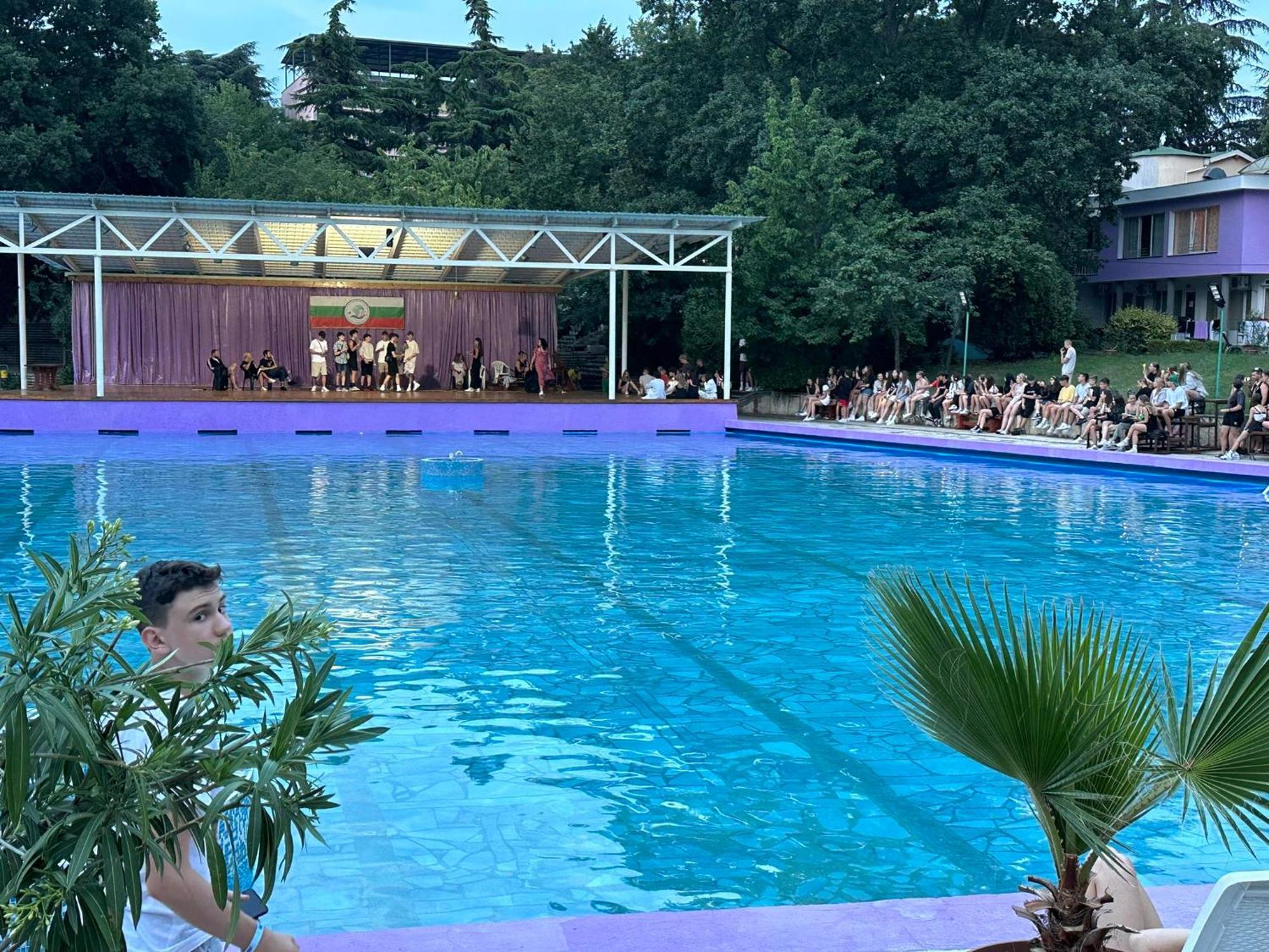 Хотел Рива Golden Sands Esterno foto