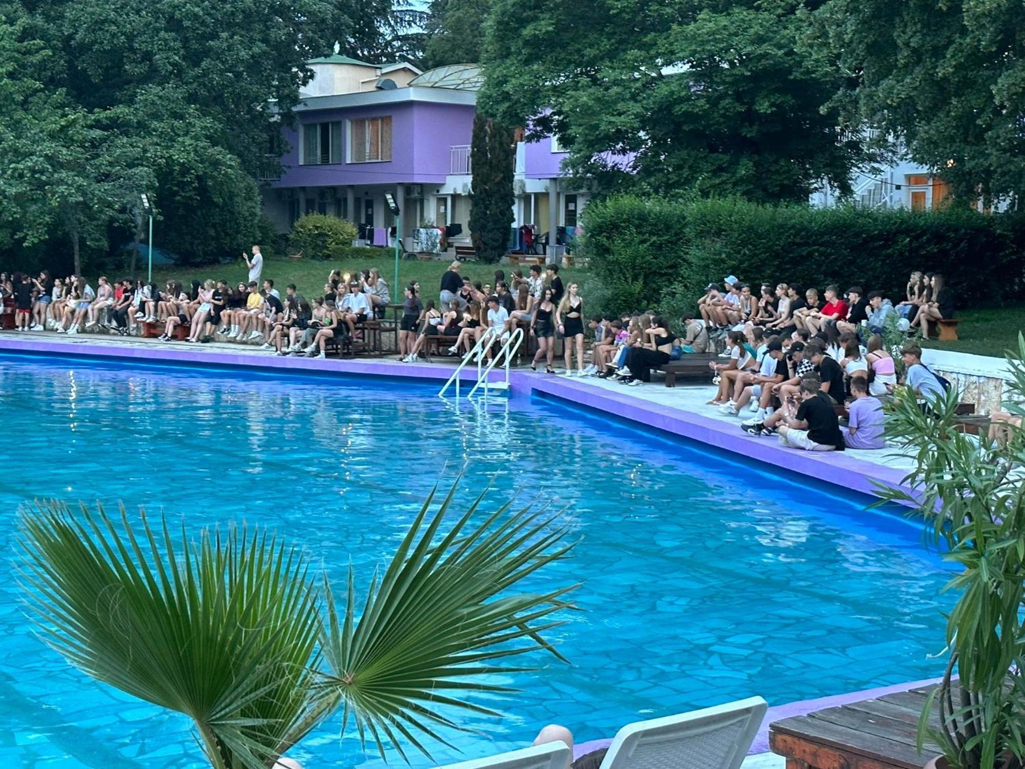 Хотел Рива Golden Sands Esterno foto