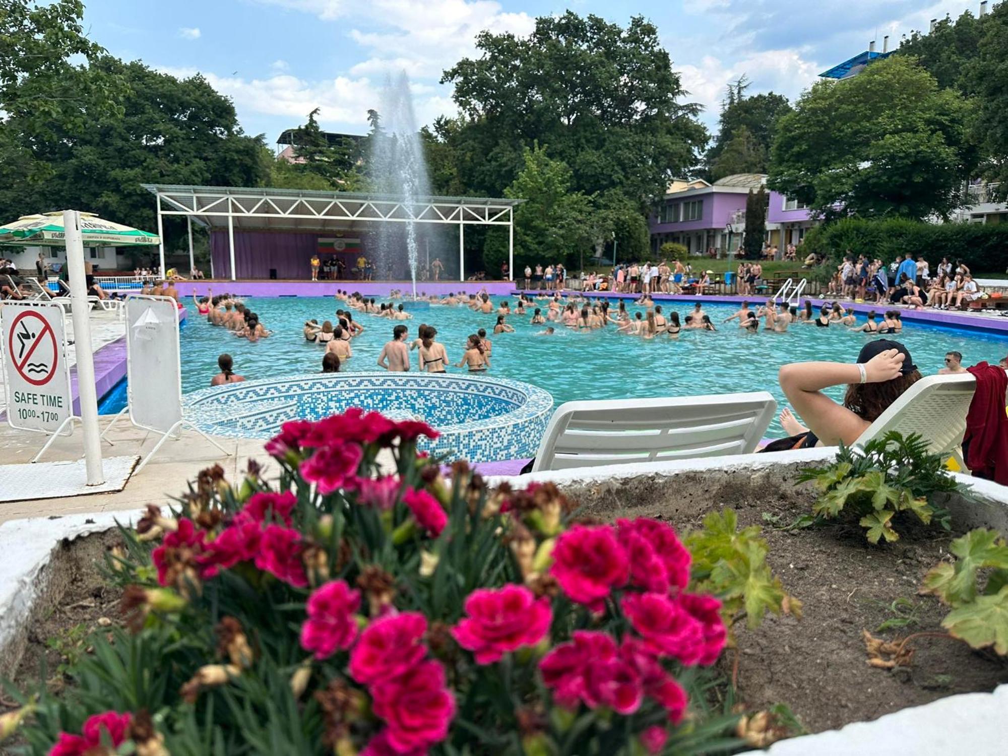 Хотел Рива Golden Sands Esterno foto