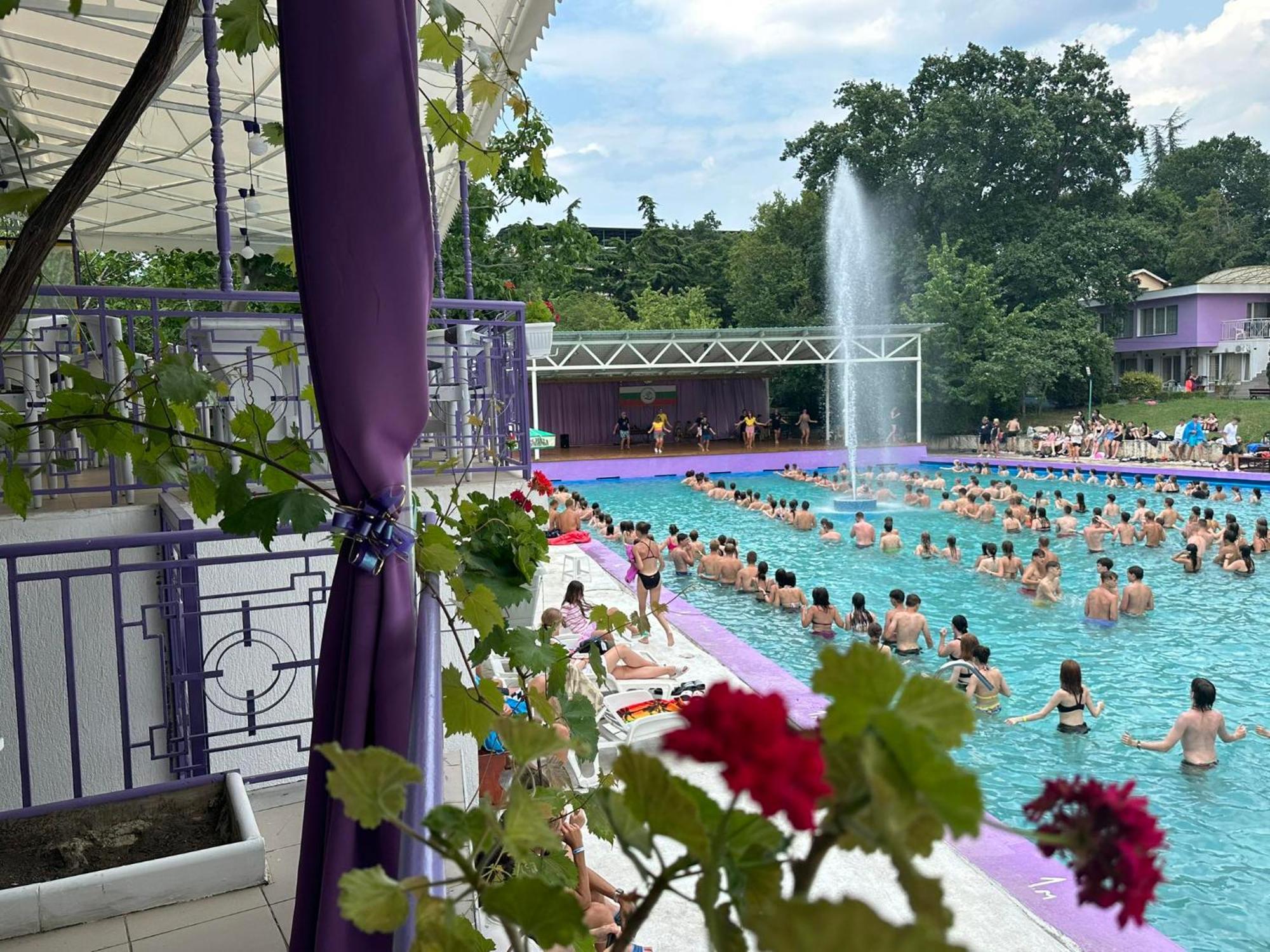 Хотел Рива Golden Sands Esterno foto