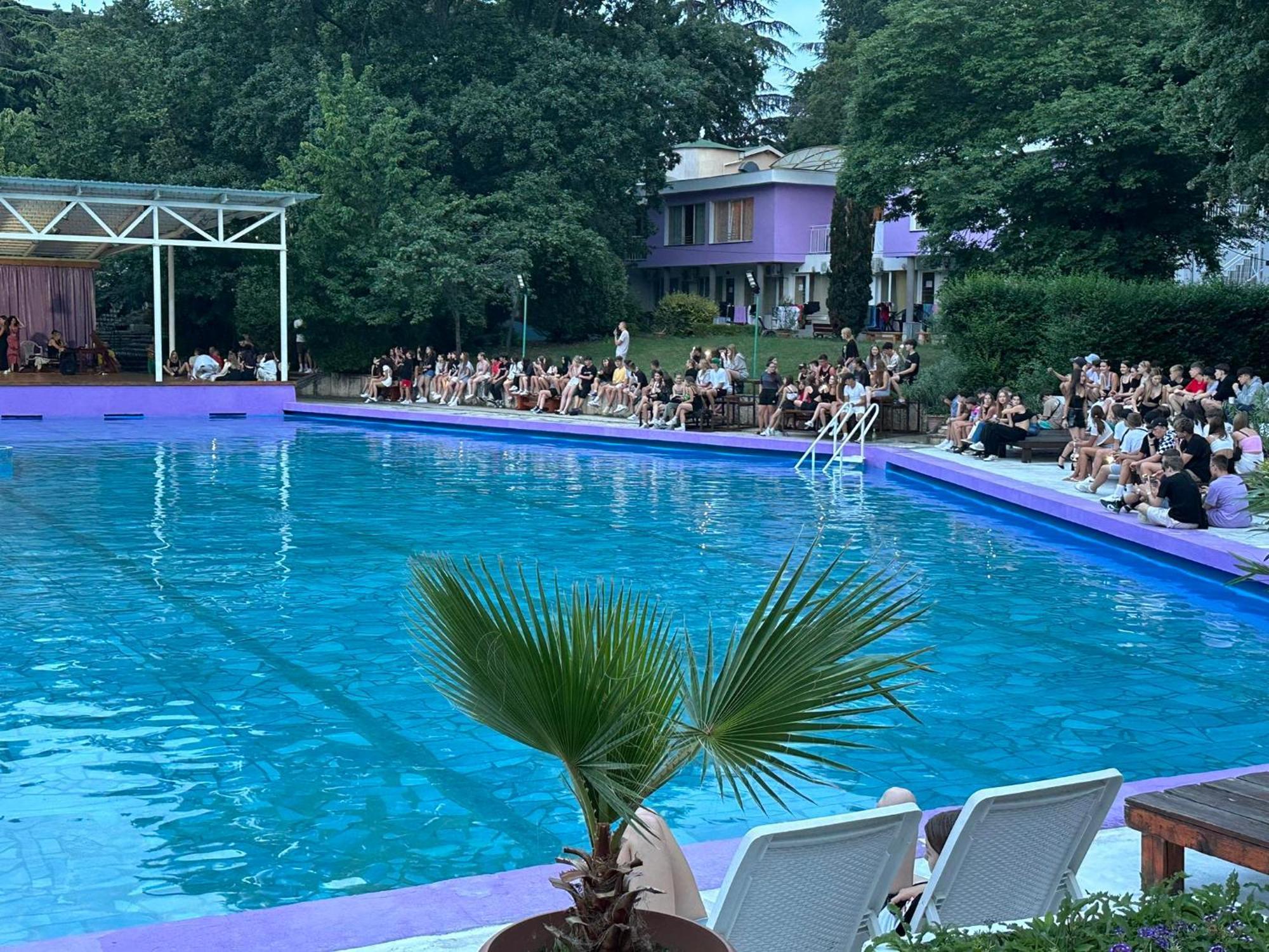 Хотел Рива Golden Sands Esterno foto